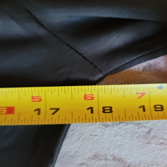 Cecila Cold Shoulder Top - Picture 8 of 9